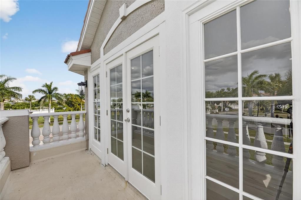 На продажу: $1,234,000 (5 спален, 3 ванн, 4013 Квадратных фут)