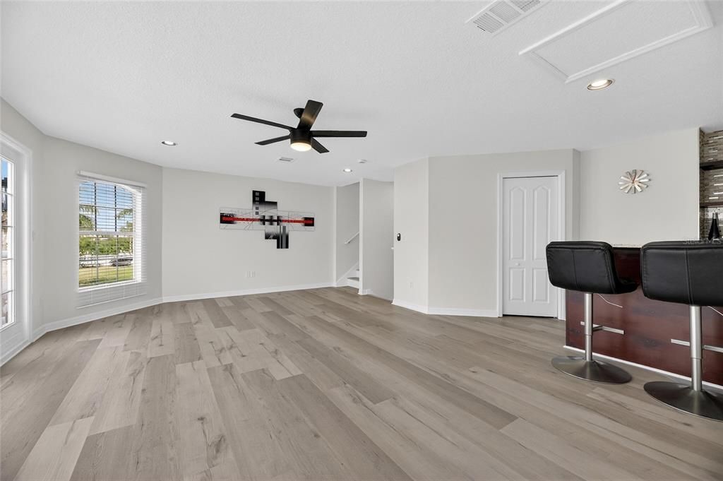 На продажу: $1,234,000 (5 спален, 3 ванн, 4013 Квадратных фут)