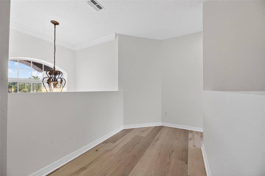 На продажу: $1,234,000 (5 спален, 3 ванн, 4013 Квадратных фут)