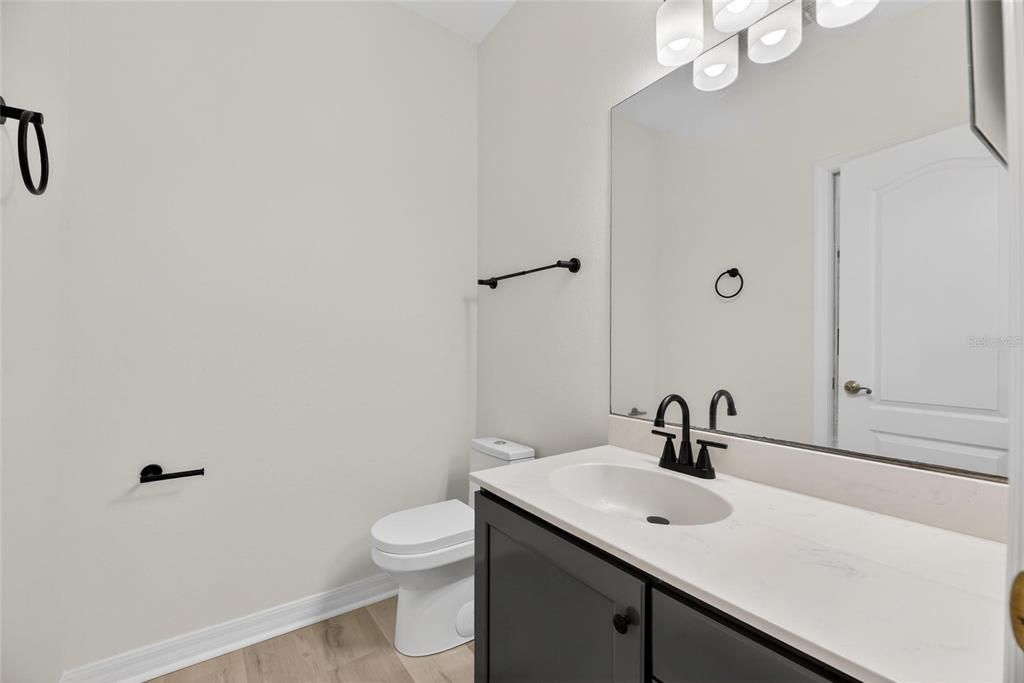 На продажу: $1,234,000 (5 спален, 3 ванн, 4013 Квадратных фут)