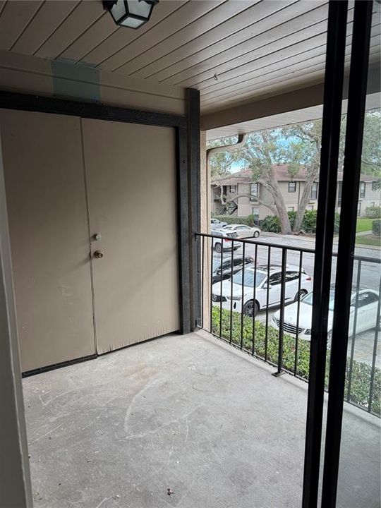 For Rent: $1,350 (2 beds, 2 baths, 943 Square Feet)