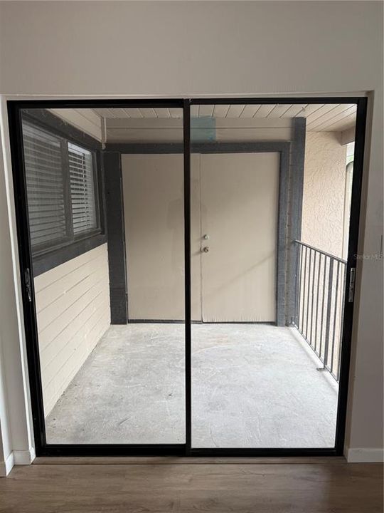 For Rent: $1,350 (2 beds, 2 baths, 943 Square Feet)