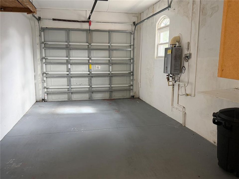 For Rent: $2,175 (3 beds, 2 baths, 1755 Square Feet)