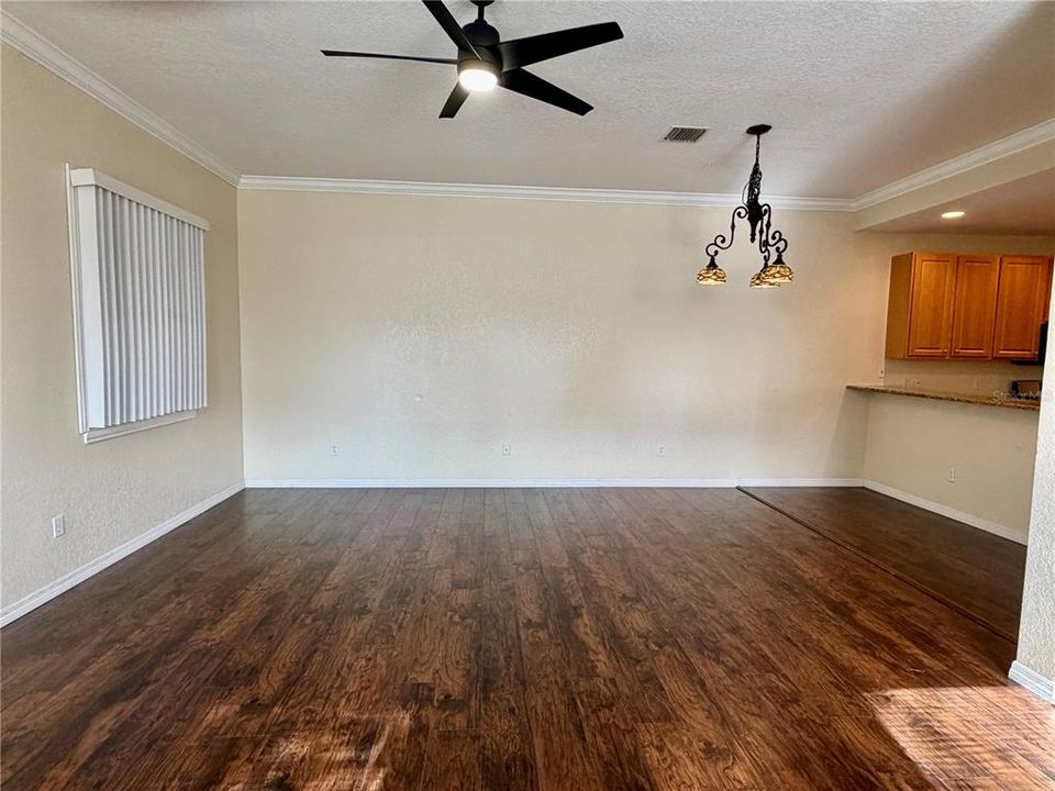 For Rent: $2,175 (3 beds, 2 baths, 1755 Square Feet)