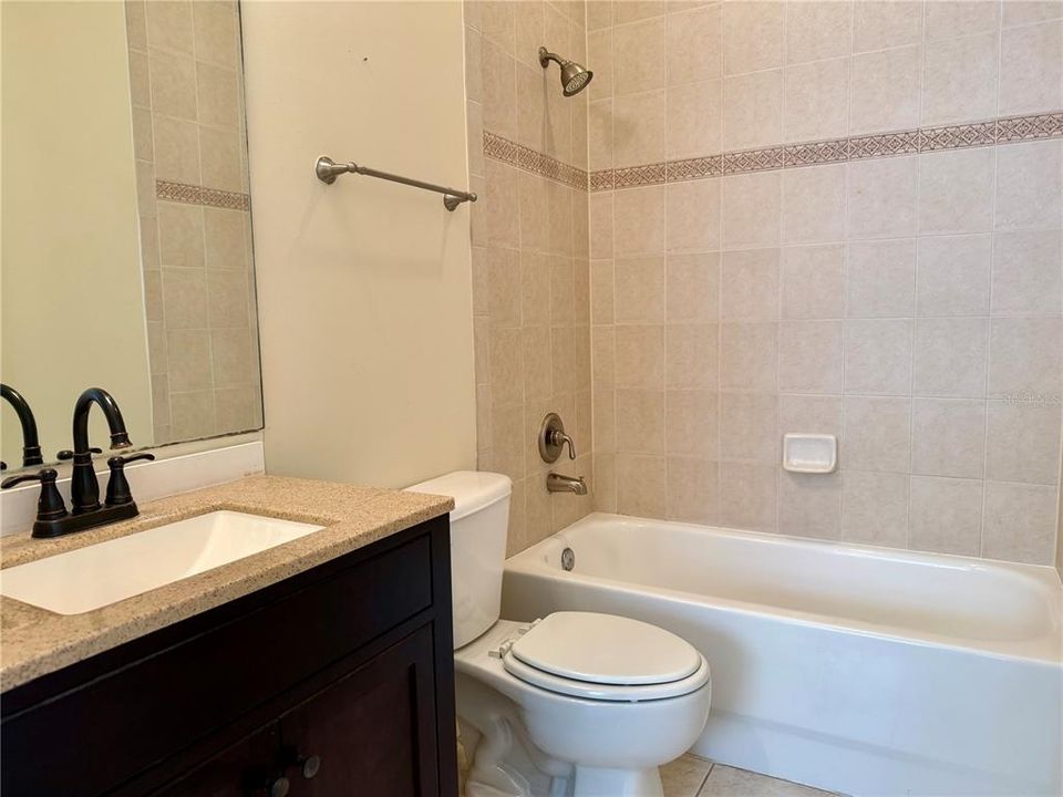 For Rent: $2,175 (3 beds, 2 baths, 1755 Square Feet)
