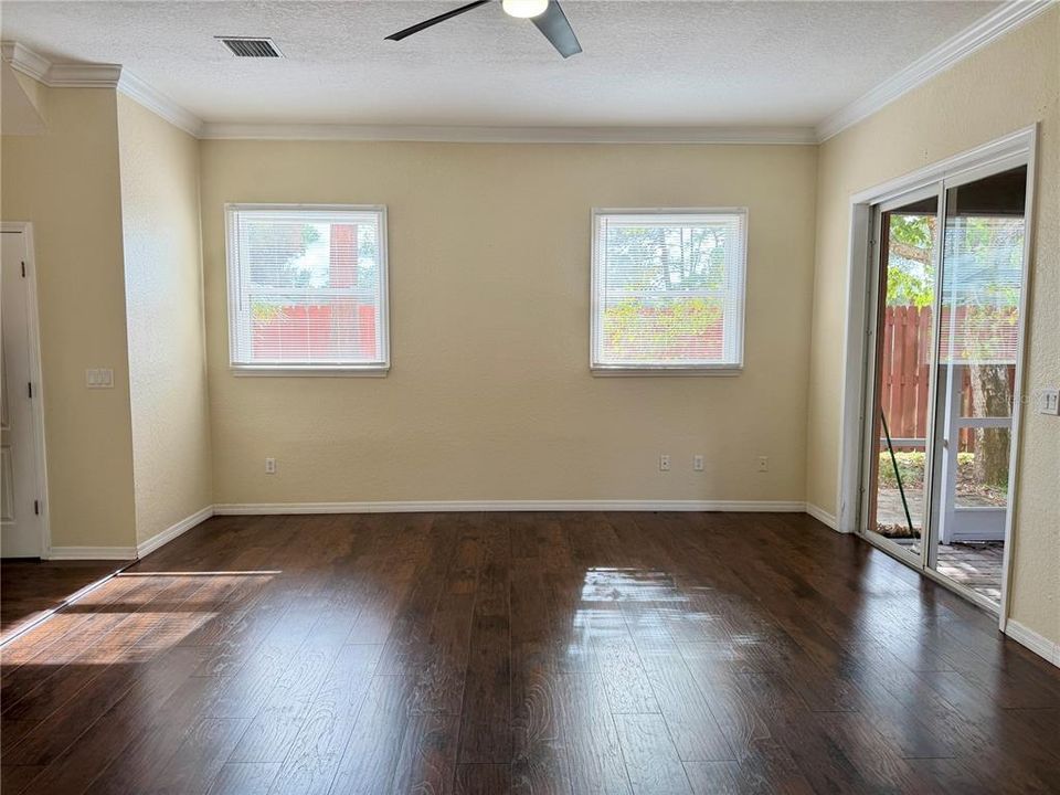 For Rent: $2,175 (3 beds, 2 baths, 1755 Square Feet)