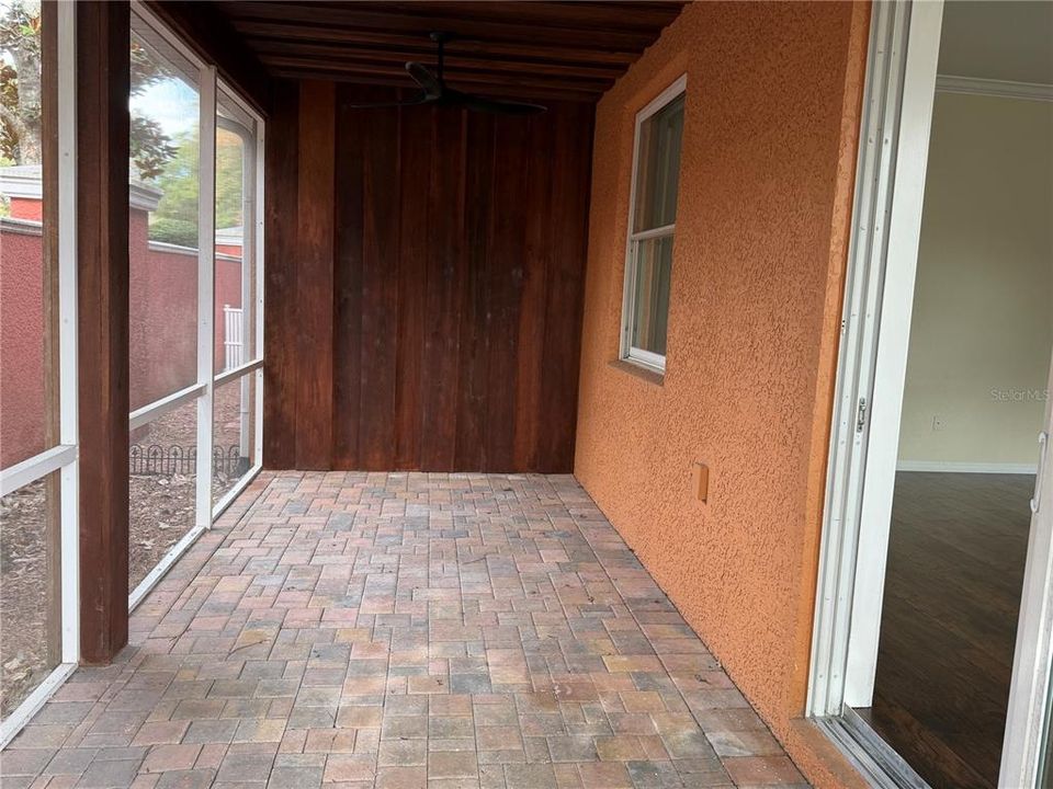 For Rent: $2,175 (3 beds, 2 baths, 1755 Square Feet)