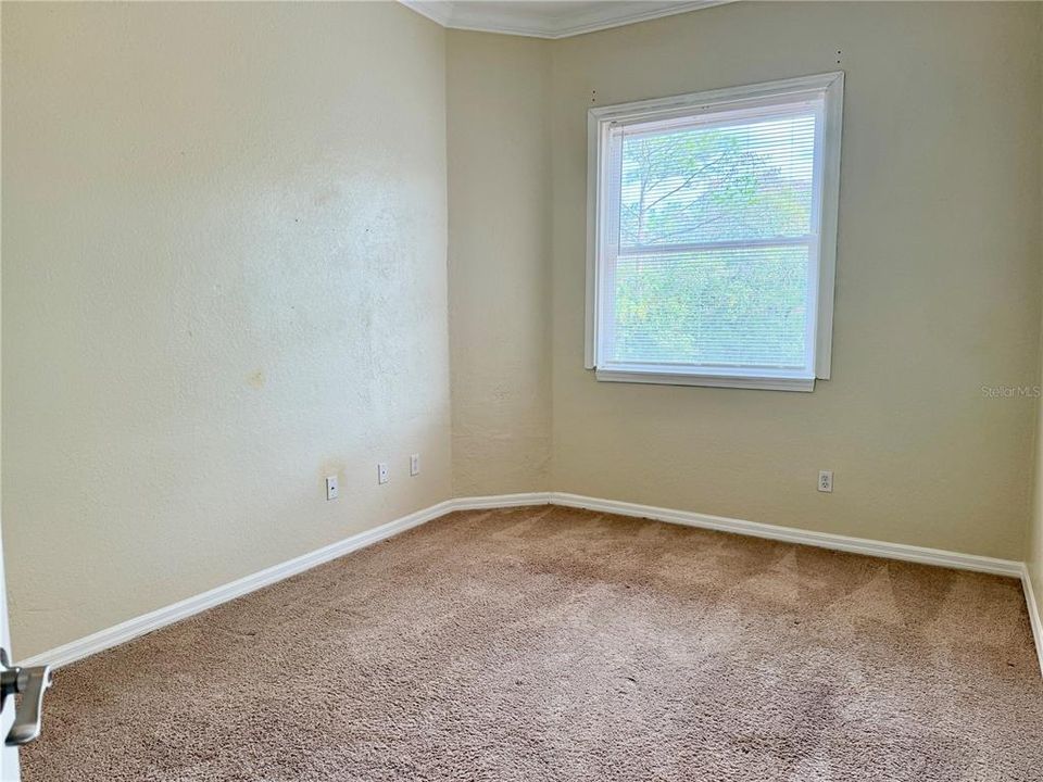 For Rent: $2,175 (3 beds, 2 baths, 1755 Square Feet)