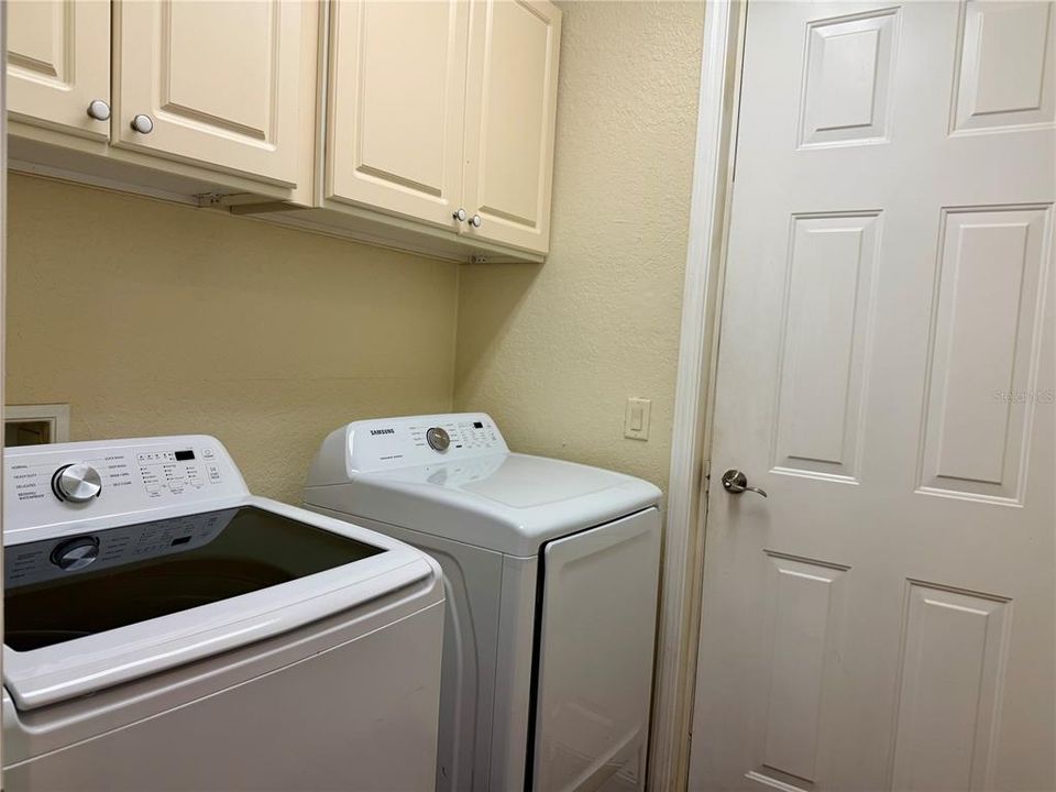 For Rent: $2,175 (3 beds, 2 baths, 1755 Square Feet)
