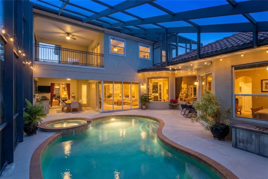 На продажу: $949,000 (5 спален, 4 ванн, 3934 Квадратных фут)