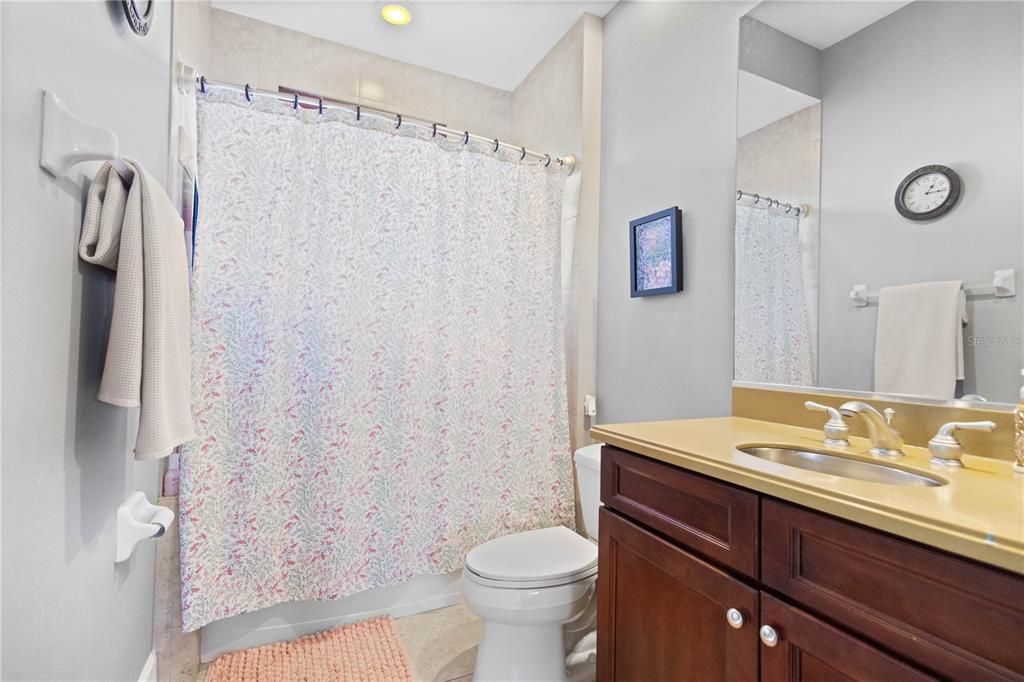 На продажу: $949,000 (5 спален, 4 ванн, 3934 Квадратных фут)