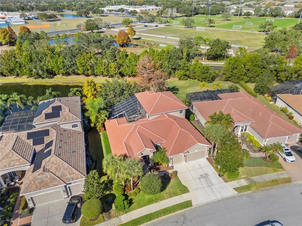 На продажу: $949,000 (5 спален, 4 ванн, 3934 Квадратных фут)