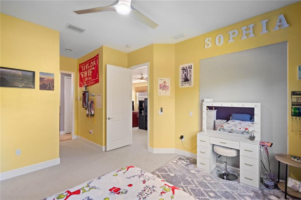 На продажу: $949,000 (5 спален, 4 ванн, 3934 Квадратных фут)