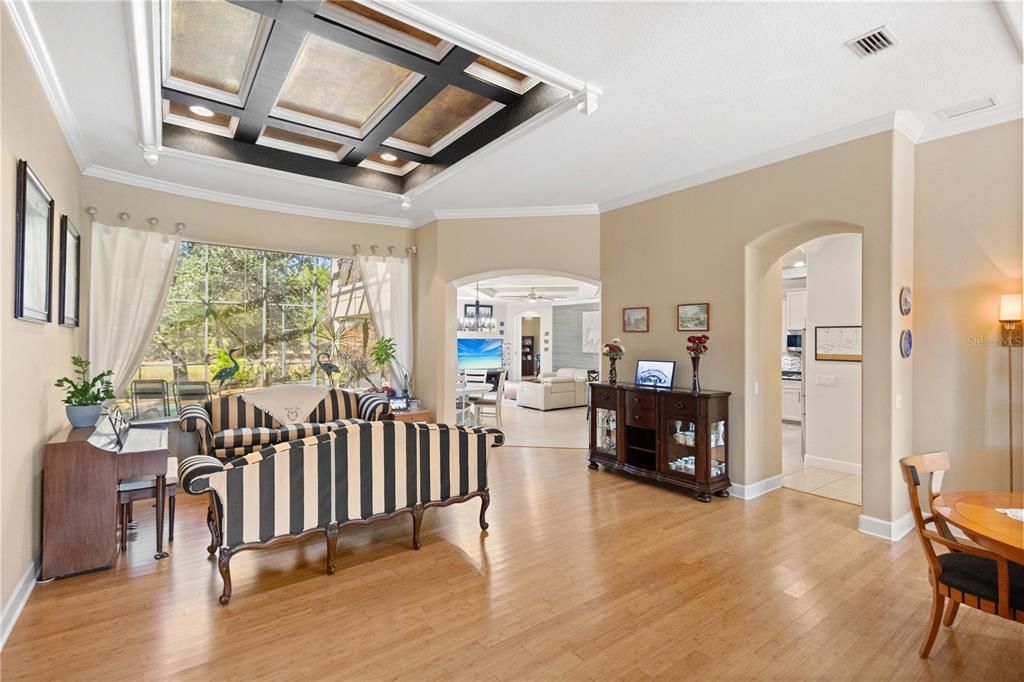 На продажу: $949,000 (5 спален, 4 ванн, 3934 Квадратных фут)