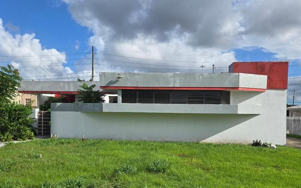 Recently Sold: $350,000 (3 beds, 3 baths, 2028 Square Feet)