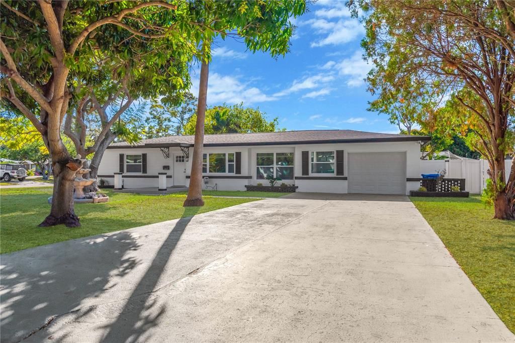 На продажу: $599,999 (4 спален, 3 ванн, 1392 Квадратных фут)