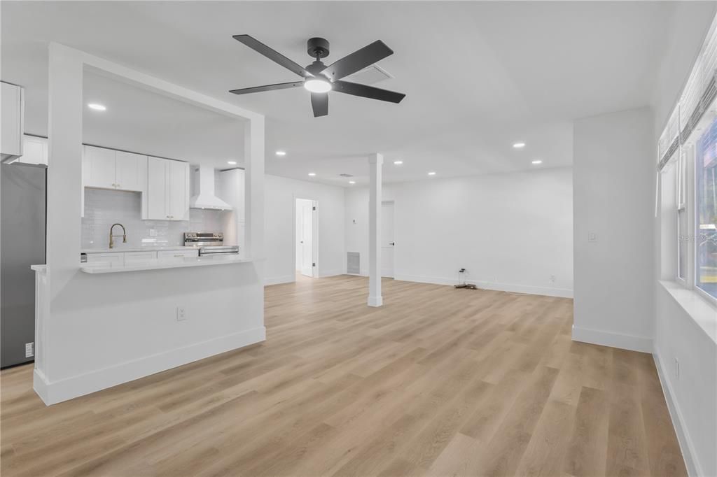 На продажу: $599,999 (4 спален, 3 ванн, 1392 Квадратных фут)