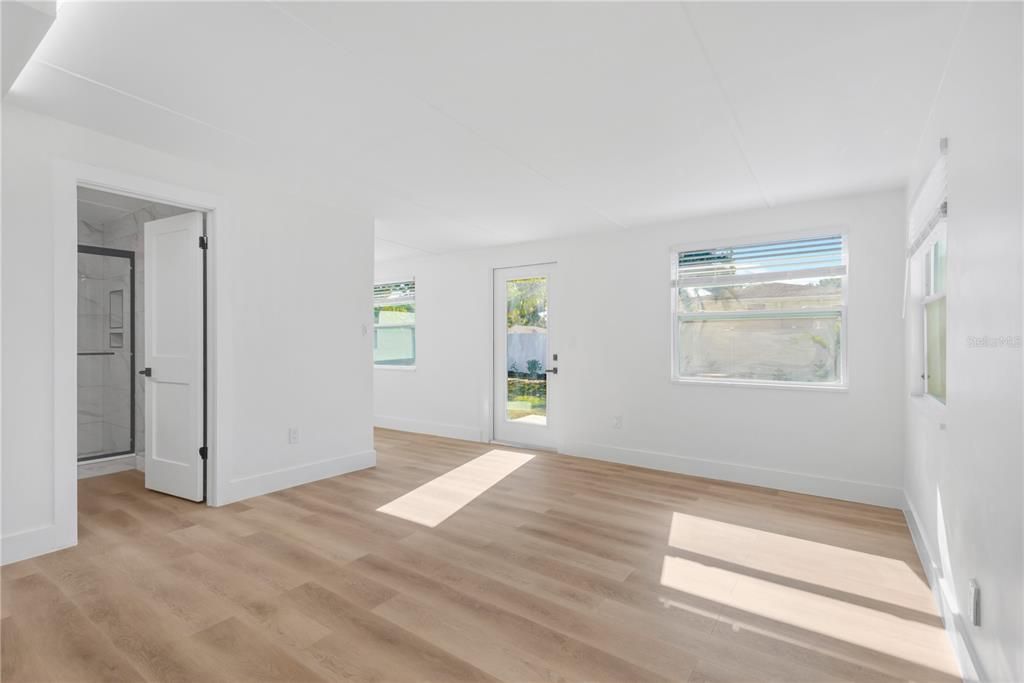 На продажу: $599,999 (4 спален, 3 ванн, 1392 Квадратных фут)