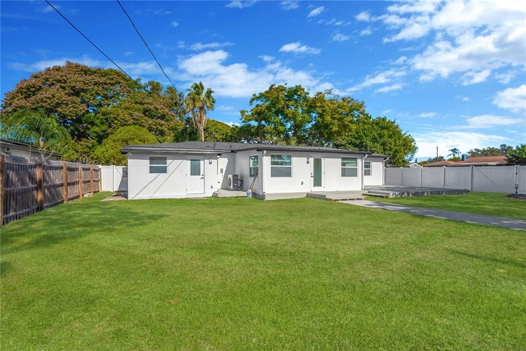 На продажу: $599,999 (4 спален, 3 ванн, 1392 Квадратных фут)