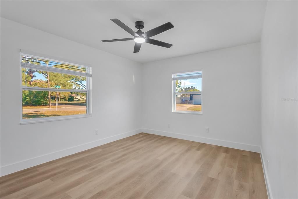 На продажу: $599,999 (4 спален, 3 ванн, 1392 Квадратных фут)