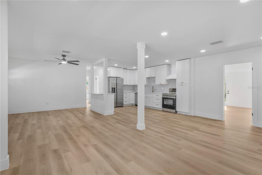 На продажу: $599,999 (4 спален, 3 ванн, 1392 Квадратных фут)