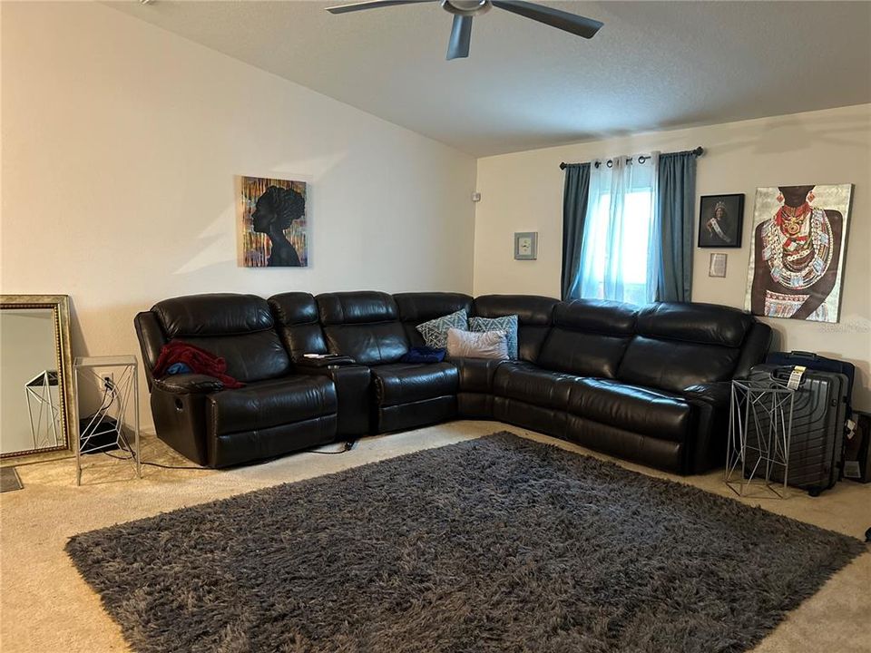 En Venta: $320,000 (3 camas, 2 baños, 1494 Pies cuadrados)