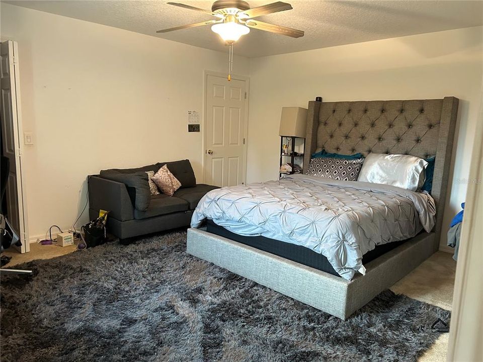 En Venta: $320,000 (3 camas, 2 baños, 1494 Pies cuadrados)