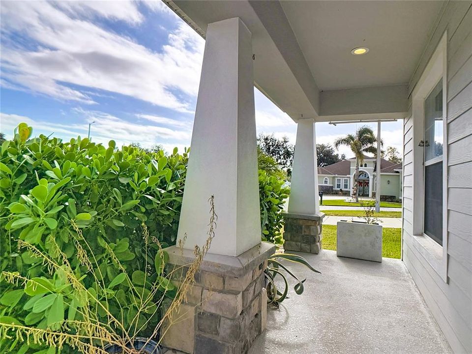 待售: $329,999 (4 贝兹, 2 浴室, 1707 平方英尺)