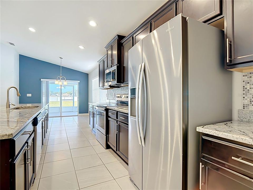 待售: $329,999 (4 贝兹, 2 浴室, 1707 平方英尺)