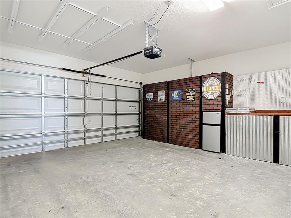 待售: $329,999 (4 贝兹, 2 浴室, 1707 平方英尺)