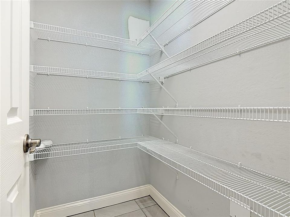 待售: $329,999 (4 贝兹, 2 浴室, 1707 平方英尺)