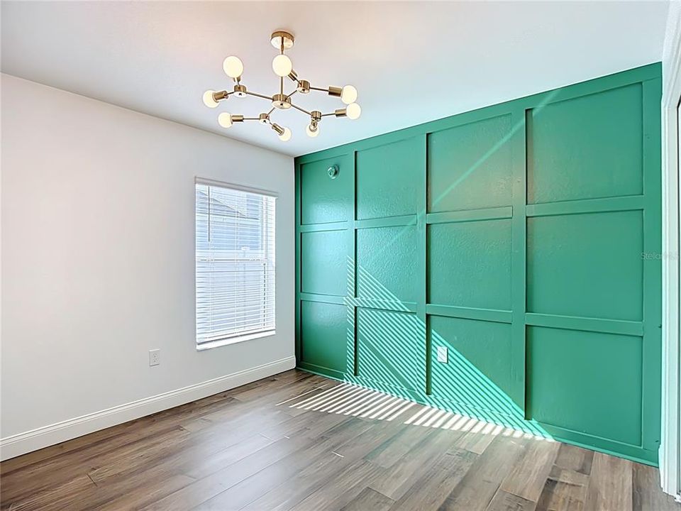 待售: $329,999 (4 贝兹, 2 浴室, 1707 平方英尺)