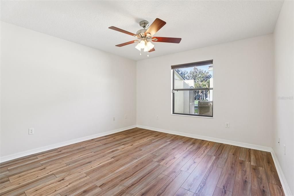 На продажу: $325,000 (2 спален, 2 ванн, 1524 Квадратных фут)