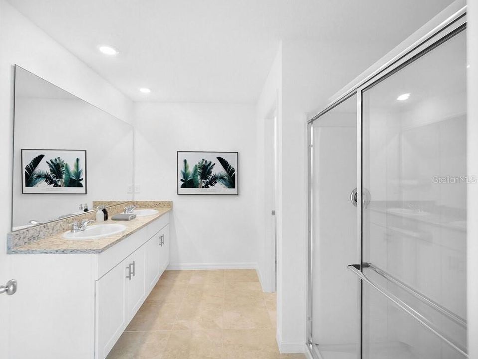 En Venta: $393,999 (5 camas, 3 baños, 2287 Pies cuadrados)