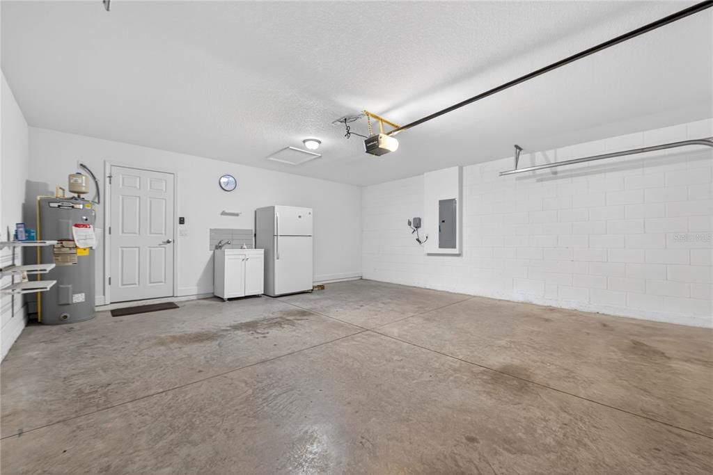 For Sale: $350,000 (4 beds, 2 baths, 2053 Square Feet)