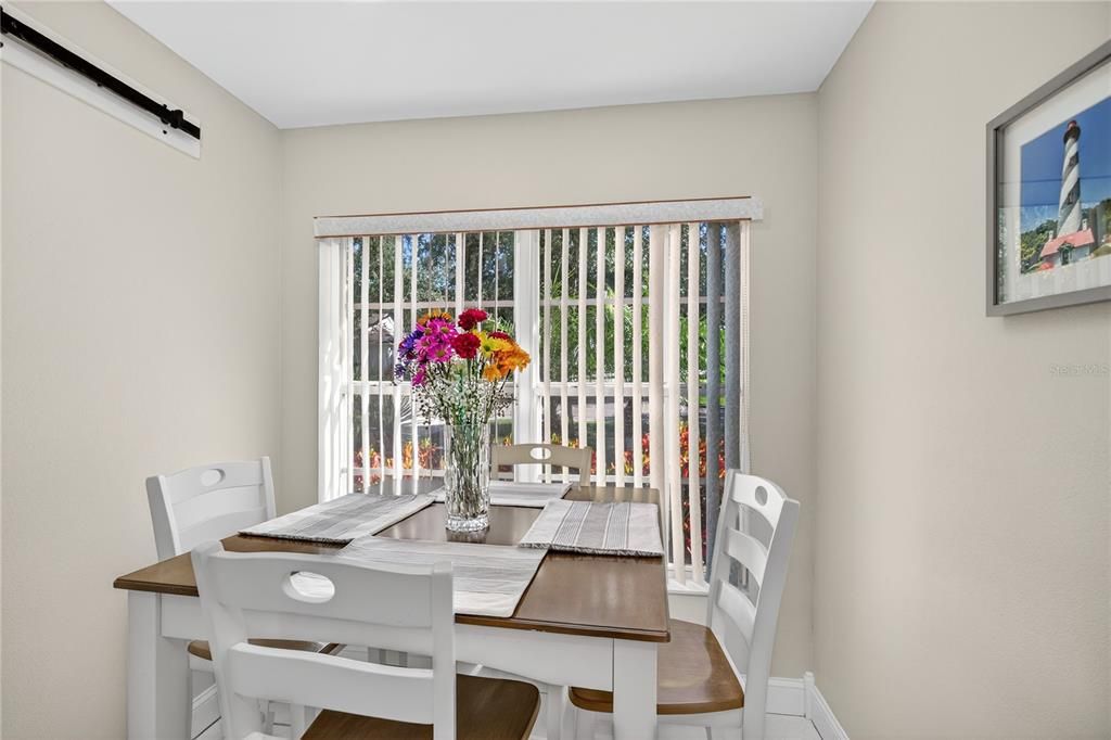 待售: $309,000 (2 贝兹, 2 浴室, 1334 平方英尺)