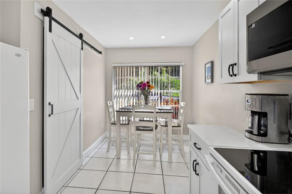 待售: $309,000 (2 贝兹, 2 浴室, 1334 平方英尺)