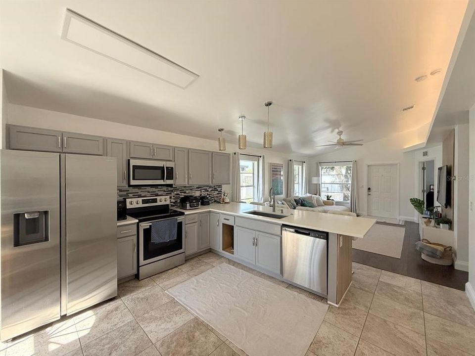 На продажу: $499,000 (3 спален, 2 ванн, 1171 Квадратных фут)