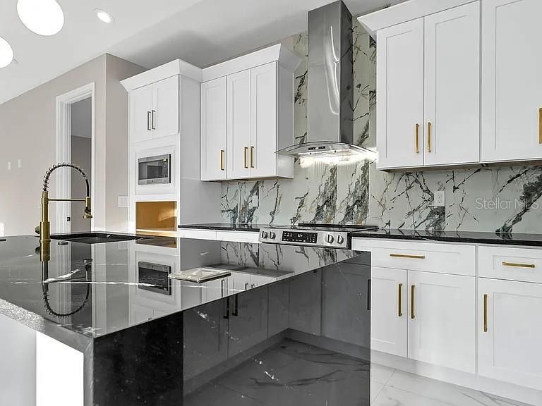 For Sale: $599,900 (4 beds, 3 baths, 2104 Square Feet)