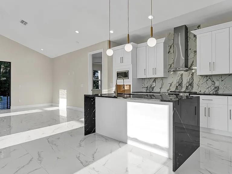 For Sale: $599,900 (4 beds, 3 baths, 2104 Square Feet)