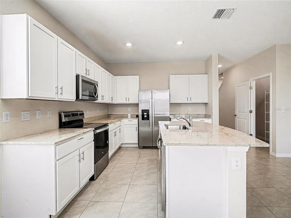 For Sale: $348,000 (3 beds, 2 baths, 1745 Square Feet)