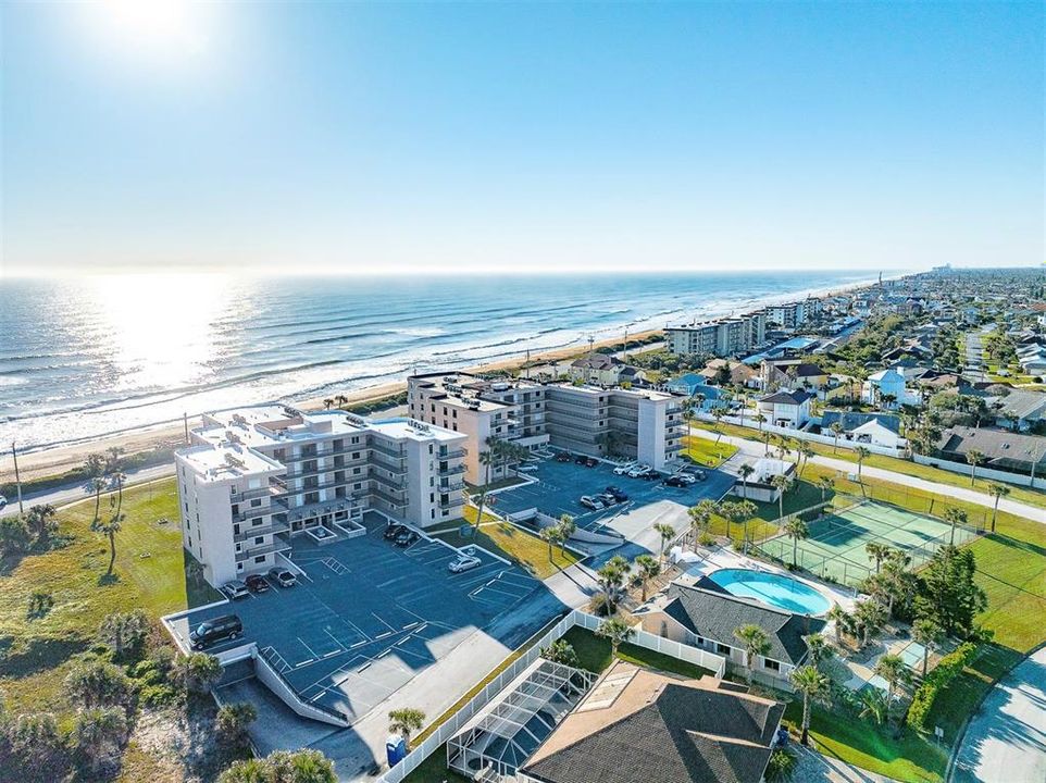 For Sale: $235,000 (2 beds, 2 baths, 1275 Square Feet)