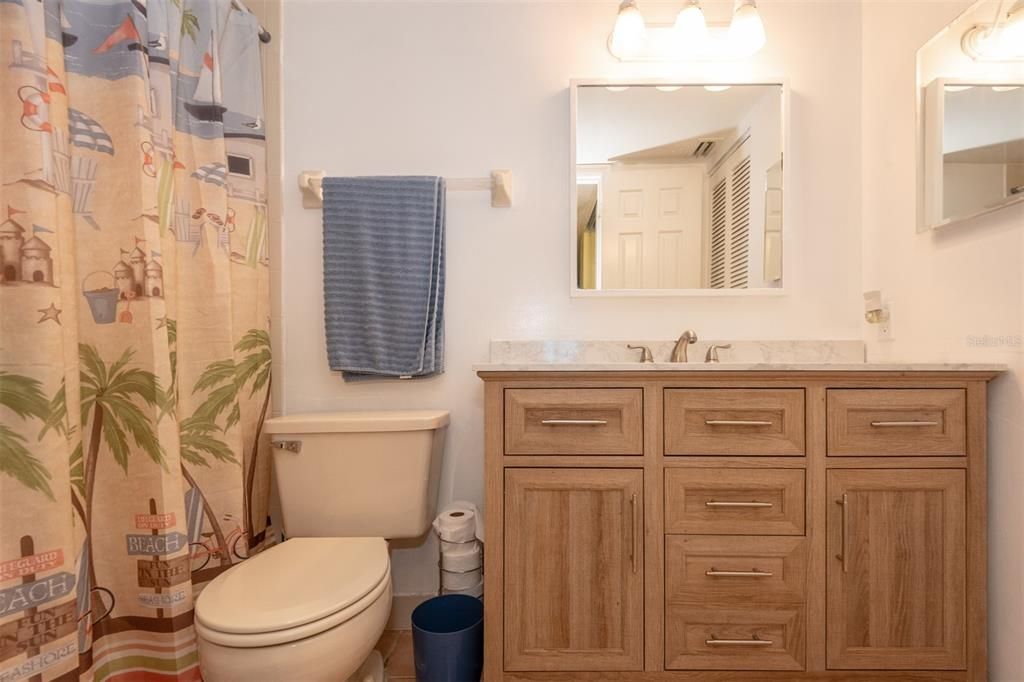 For Sale: $235,000 (2 beds, 2 baths, 1275 Square Feet)