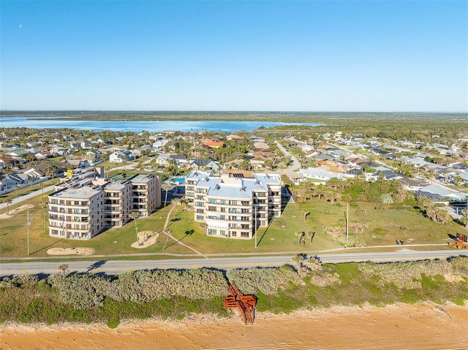 For Sale: $235,000 (2 beds, 2 baths, 1275 Square Feet)