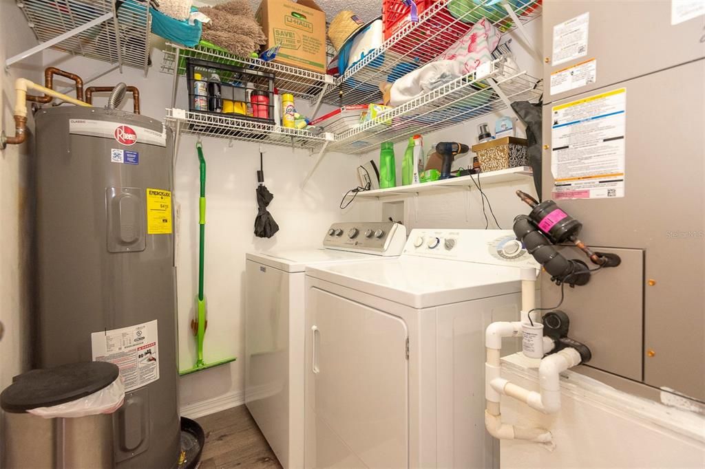 For Sale: $235,000 (2 beds, 2 baths, 1275 Square Feet)