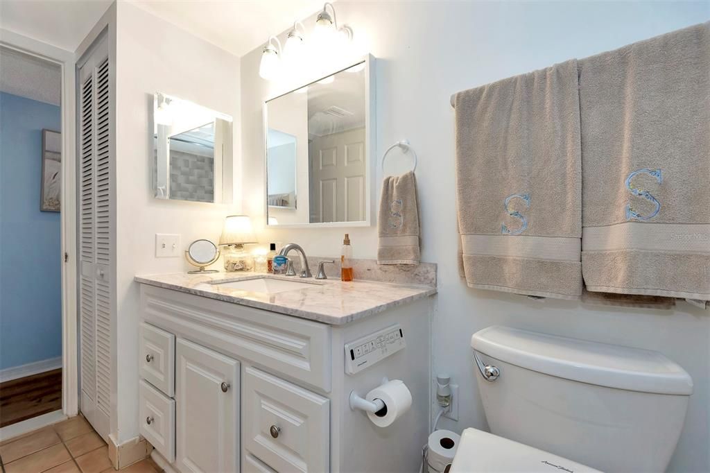 For Sale: $235,000 (2 beds, 2 baths, 1275 Square Feet)