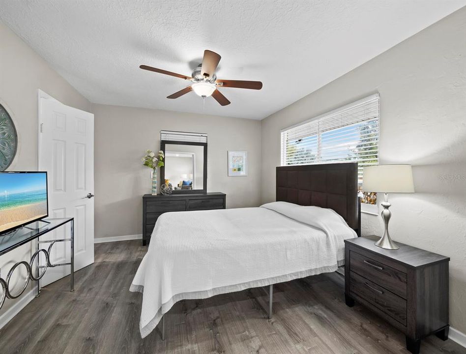 待售: $475,000 (3 贝兹, 2 浴室, 1316 平方英尺)