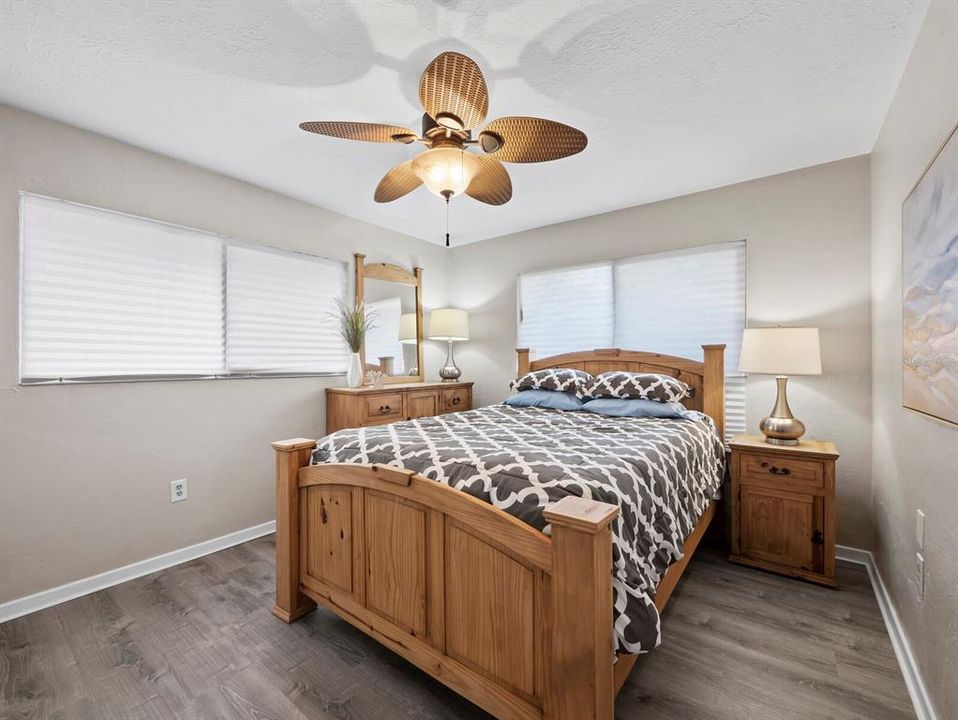 待售: $475,000 (3 贝兹, 2 浴室, 1316 平方英尺)