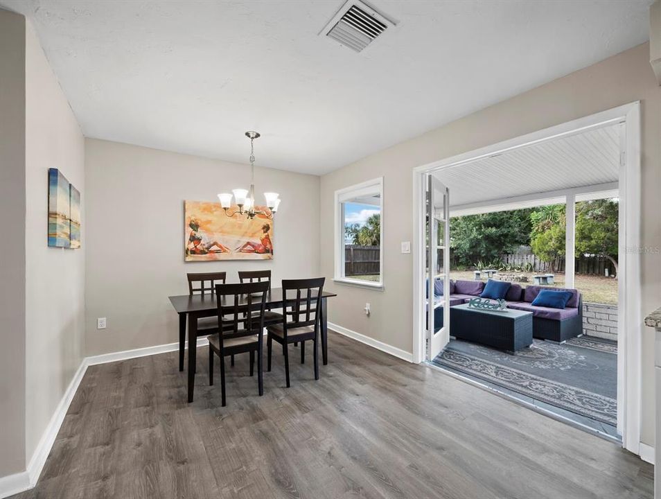 待售: $475,000 (3 贝兹, 2 浴室, 1316 平方英尺)