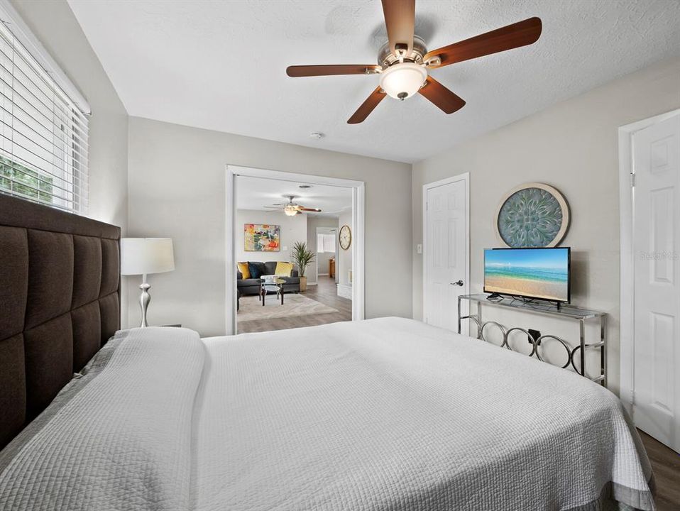 待售: $475,000 (3 贝兹, 2 浴室, 1316 平方英尺)